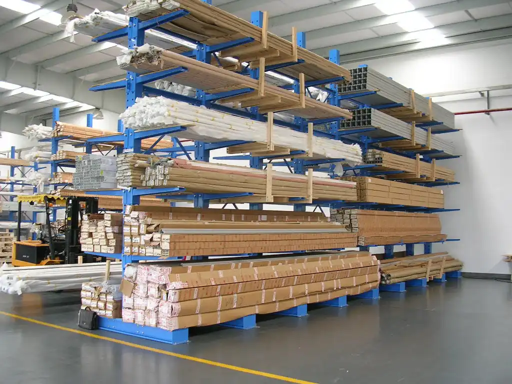 Cantilever rack